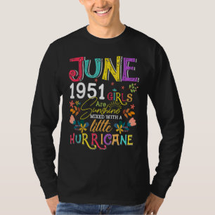 Juni 1951 Meisjes zijn 71 jaar oud en zonneschijn T-shirt