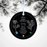 Juni Roos en Honeysuckle Verjaardag Keepsake Metalen Ornament<br><div class="desc">Juni heeft eigenlijk twee bloemen en drie edelstenen ter ere van verjaardagen voor deze maand: bloemen - kamperfoelie en roos; edelstenen - maansteen, alexandriet en parel. Dit ontwerp is voorzien van alle. Dit ontwerp is voorzien van details in wit en maansteenblauw met alexandriet op een zwarte achtergrond. We hebben het...</div>
