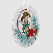 Junior Brunette Blue Pine Wreath Ornament (voorkant)