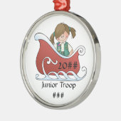 Junior Sled Brunette Metalen Ornament (Links)