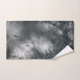 Juniper Dark Moody Floral Natuur Foto Handdoek