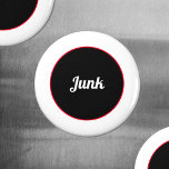 Junk Magneet<br><div class="desc">Iedereen heeft een brok, meer brok, de rest van de brok en de andere sukkel. Deze magneet is 1 van de 4 design van de Troep, om het even welk of allen zou groot van een dossierkabinet thuis of de kantoor zijn. Ze zijn allemaal een leuk en grappig commentaar op...</div>