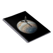 Juno Spacecraft bij Planet Jupiter Notitieboek (Rechterzijde)