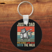 Just A Dad Who Always Came Back With The Milk Fath Sleutelhanger (Voorkant)