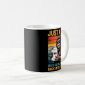 Just A Dad Who Always Came Back With The Milk Sasq Koffiemok (Voorkant rechts)