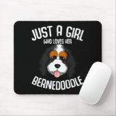 Just A Girl Who Loves Her Bernedoodle Dog Girls  Muismat (Met muis)