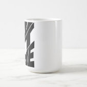 Just Me Witte en Zwarte Typografie Ontwerp Koffiemok (Center)