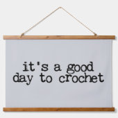 Just One More Row I'm Hooked Crochet Hook and Yarn Hangend Wandkleed (Voorkant 2)