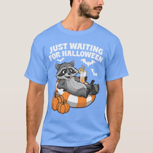 Just Waiting For Halloween Cute Lazy Raccoon Hallo T-shirt (Voorkant)