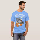 Just Waiting For Halloween Cute Lazy Raccoon Hallo T-shirt (Voorkant volledig)