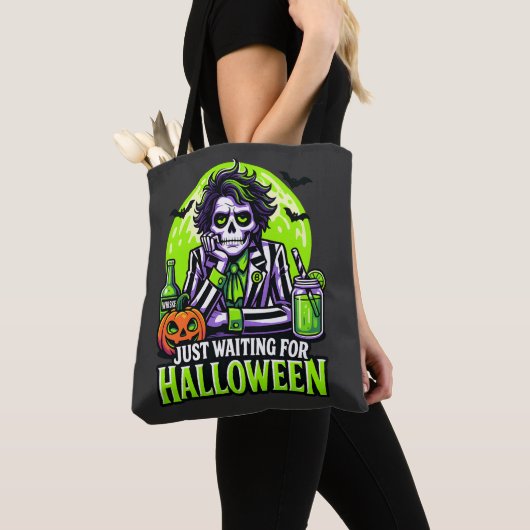 Just Waiting for Halloween – Funny Spooky Season Tote Bag (Dichtbij)