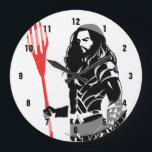 Justice League | Aquaman Pose Noir Pop Art Grote Klok<br><div class="desc">Kijk eens naar dit zwarte en witte silhouet van de Aquaman van de Justice League zoals hij bij zijn trident staat. Deze noir-stijl afbeelding is geaccentueerd met zijn trident gekleurd in helder rood.</div>