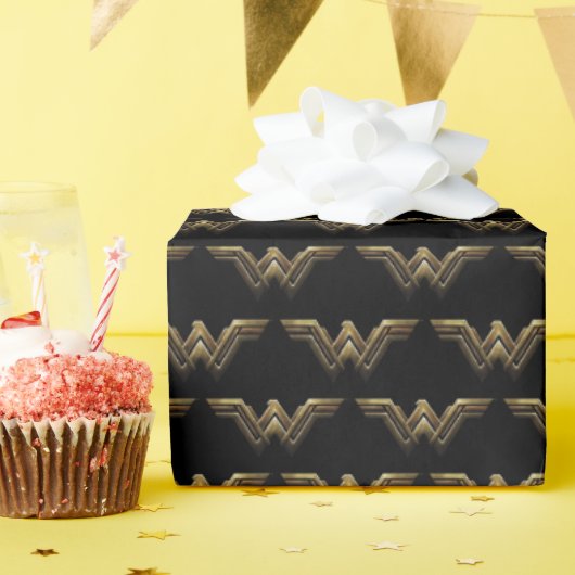 Justice League | Metallic Wonder Woman Symbol Cadeaupapier (Verjaardagsfeest)