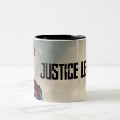 Justice League | Superman op slagveld Tweekleurige Koffiemok (Center)