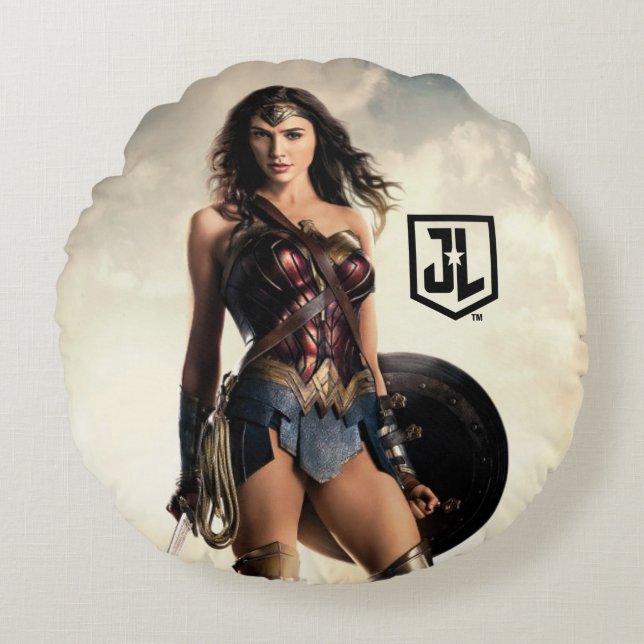 Justice League | Wonder-vrouw op slagveld Rond Kussen (Voorkant)