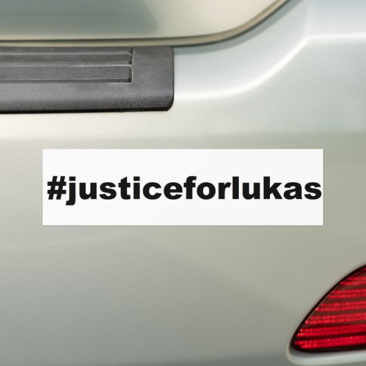 #justiceforlukas bumpersticker (Op auto)