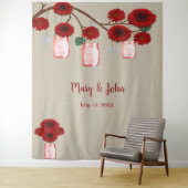 Jute zak met rode bloemen Mason potten foto achter Wandkleed (In situ)