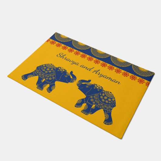 Juwelen Elephants, Golde and Blue Personalized Deurmat (Schuin)