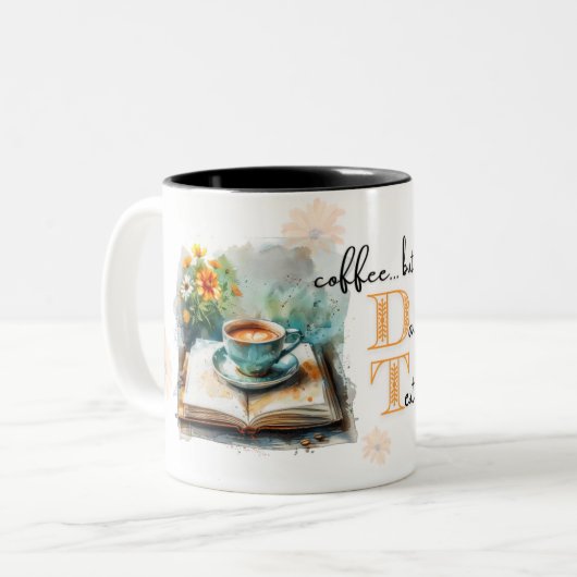 JW "Koffie... maar eerste dagelijkse tekst" Mok (Voorkant links)