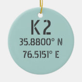 K2 Latitude en lengte Keramisch Ornament (Voorkant)
