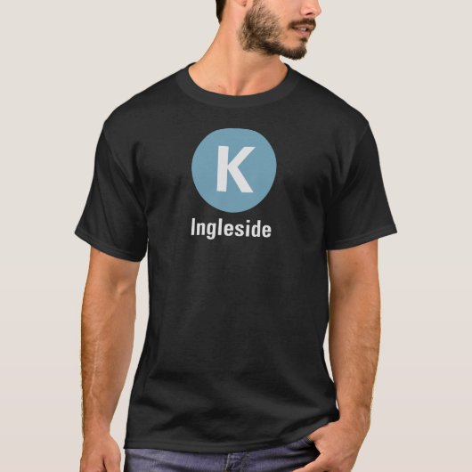 K Ingleside Donkere T-Shirt (Voorkant)