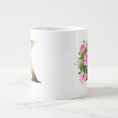 K Letter Gold Monogram | Roze Floral Grote Koffiekop (Voorkant)