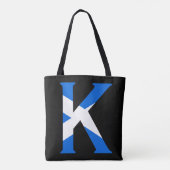 K Monogram bedekt met Schotse vlag stint Tote Bag (Achterkant)