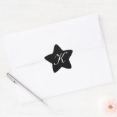 "K" Monogram Initiaal Wit op Zwart Ster Sticker (Envelop)