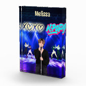 K-Pop Singer op het podium XoXo Love K-Pop Muziek Fotoblokken (Rechts)