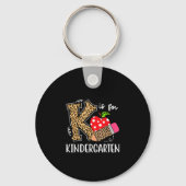 K staat voor Kindergarten Teacher Leopard Back Sch Sleutelhanger (Achterkant)