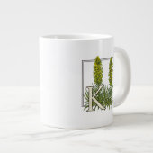K voor King's Spear Floral Monogram Art Grote Koffiekop (Voorkant rechts)