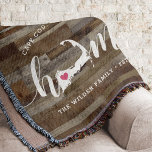 Kaapskabeljauw Home Town Persoonlijk hout Kijk uit Deken<br><div class="desc">Show een hometown-trots met deze schattige luxe houten plank met een deken die "thuis" is voorzien in een wit kalligrafiekscript met een silhouette kaart van Cape Cod die in staat is voor de letter "O.". Een roze hartillustratie in de staatskaart voltooit het ontwerp; u kunt de positie van het hart...</div>