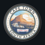 Kaapstad Zuid-Afrika Travel Art Badge Magneet<br><div class="desc">Kaapstad retro vector reisontwerp. Kaapstad is een havenstad aan de zuidwestkust van Zuid-Afrika,  op een schiereiland onder de imposante Tafelberg.</div>