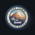 Kaapstad Zuid-Afrika Travel Art Badge Ronde Button 5,7 Cm<br><div class="desc">Kaapstad retro vector reisontwerp. Kaapstad is een havenstad aan de zuidwestkust van Zuid-Afrika,  op een schiereiland onder de imposante Tafelberg.</div>