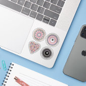 Kaardeparels, mandala, broche, decoratie, parels sticker (Laptop met iPhone)