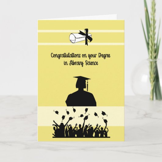 Kaart in Library Science met Vrouw Afstudeerder. (Voorkant)