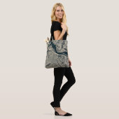 kaart van Amsterdam: Retro Minimalist Tote Bag (Op model)