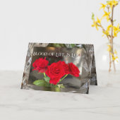 kaart voor een geliefde of een verloving van het h (Gele Bloem)