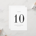 Kaart voor eigentijdse chic Wedding Table Number<br><div class="desc">De moderne grafische minimalistische,  zwarte en witte trouwtafel nummerkaart. Houd er rekening mee dat tabelnummerkaarten individueel moeten worden genummerd en aan uw karretje moeten worden toegevoegd.</div>