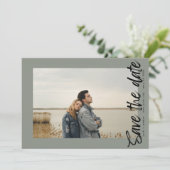 Kaartgolven QR Code Moderne Eenvoudige Foto Moss G Save The Date (Staand voorkant)