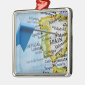 Kaartspeld in Madrid, Spanje op kaart, close-up Metalen Ornament (Links)