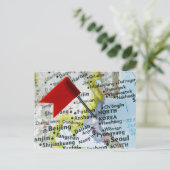 Kaartspeld op kaart geplaatst op Noord-Korea, clos (Staand voorkant)