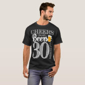 Kaas en bier tot 30 jaar Man T-Shirt (Voorkant volledig)