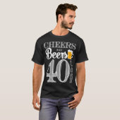 Kaas en bier tot 40 jaar Man T-Shirt (Voorkant volledig)