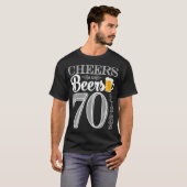 Kaas en bier tot 70 jaar Man T-Shirt (Voorkant volledig)