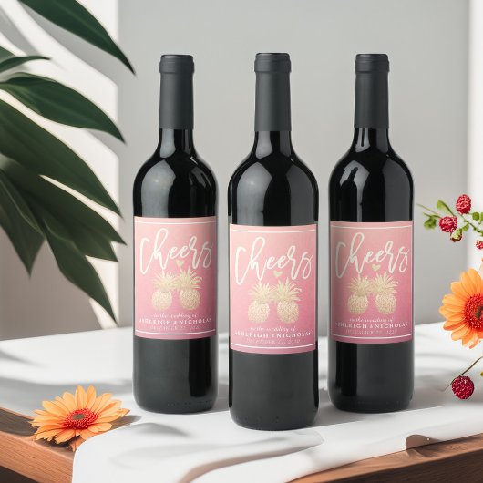 Kaas om gouden anananasappelroze rozen te binden wijn etiket