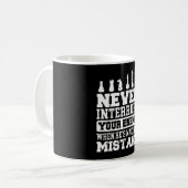 Kaas ontwerp met kaasbord voor schaakspeler koffiemok (Voorkant links)