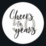 Kaas tot 50 jaar Glitter 50th Birthday Ronde Sticker<br><div class="desc">Dit ontwerp is gemaakt met behulp van digitale kunst. Het kan in het gebied worden aangepast door de klik aan te passen en de naam, initialen of woorden aan te passen. U kunt de tekstkleur en de stijl ook veranderen of de tekst voor een slechts ontwerp van het afbeelding schrappen....</div>