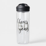 Kaas tot 50 jaar Glitter 50th Birthday Waterfles<br><div class="desc">Dit ontwerp is gemaakt met behulp van digitale kunst. Het kan in het gebied worden aangepast door de klik aan te passen en de naam, initialen of woorden aan te passen. U kunt de tekstkleur en de stijl ook veranderen of de tekst voor een slechts ontwerp van het afbeelding schrappen....</div>