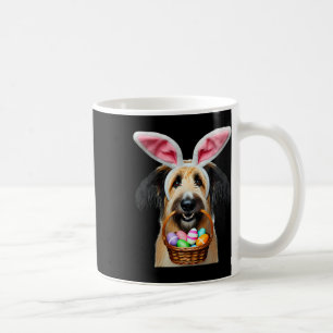 Kabouteroren Berger Picard-hond zoekt paaseieren Koffiemok